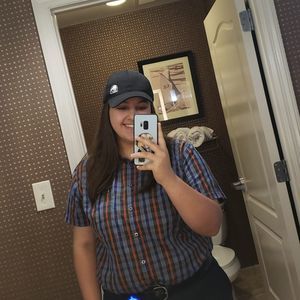 Meet your Posher, Aisha